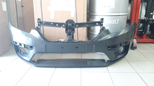 Бампер передний Рено Логан 2, Сандеро 2 Renault Group 620220063R 9727