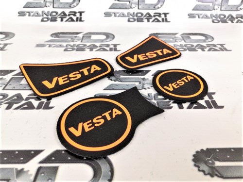 Коврики тоннеля пола с неоновым логотипом «Vesta» - фото 113063