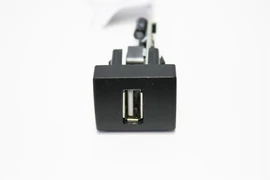 Зарядное устройство USB Гранта, Приора - 1 разъем 9254