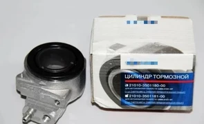 Цилиндр переднего тормоза наружн. правый ВАЗ 2101 АГК 21010-3501180-00 шт 5593