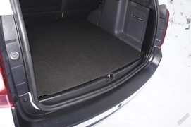 Порожек багажника Рено Дастер Renault Group 7711813103 377